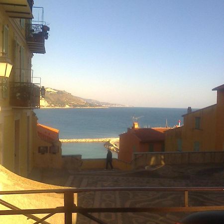 Bilocale Nella Vecchia Citta' Di Mentone公寓 外观 照片